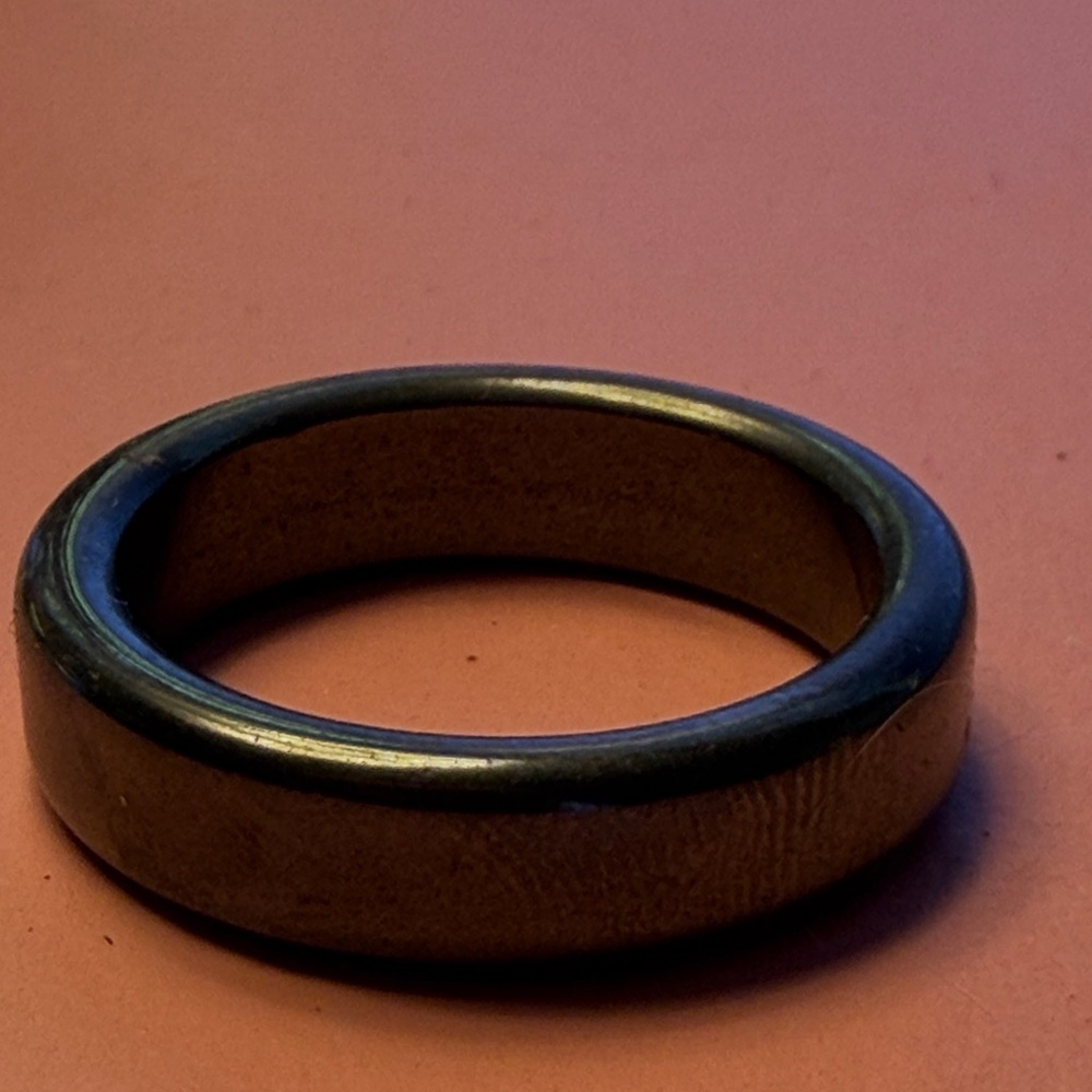 VINTAGE Hematite Gun Metal Gray Band SIZE 9 1/2